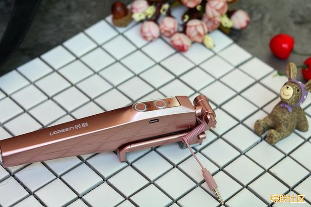 美顏?zhàn)耘臈U,補(bǔ)光夜拍自拍桿