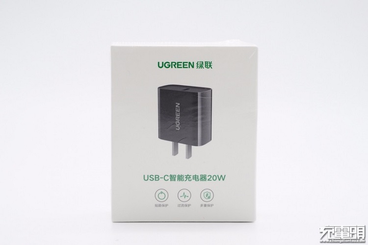 綠聯(lián)20W快充充電器外觀