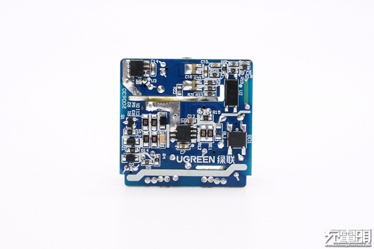 綠聯(lián)PD20W充電器開箱評測：拆解篇（下）